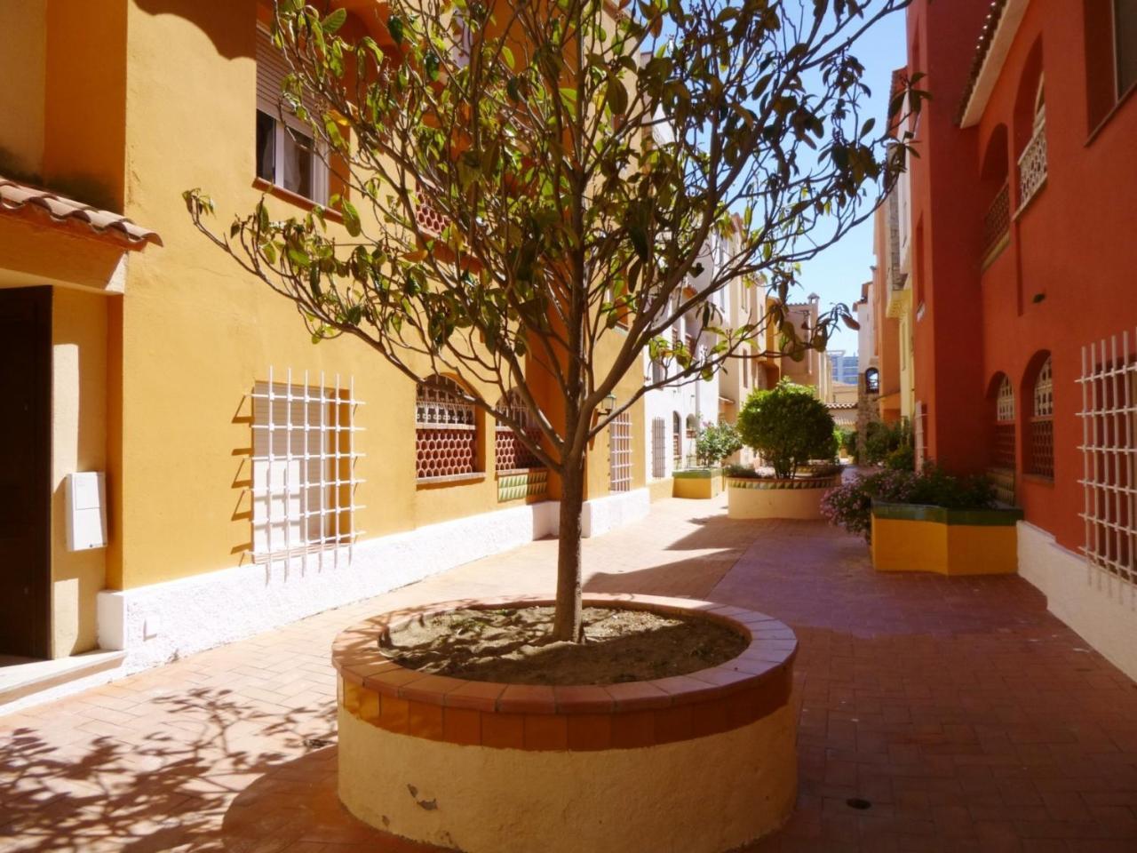 Basic Comfort Apartment Gran Reserva 0103 Empuriabrava Exterior photo